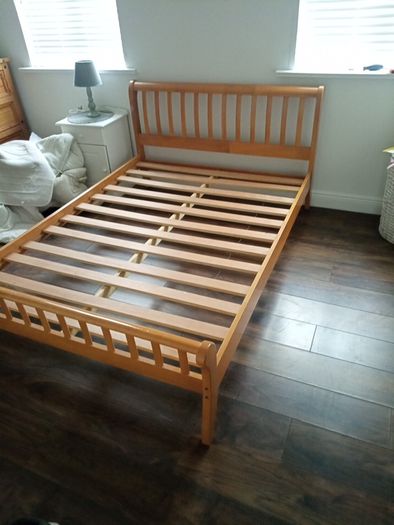 wooden bed 4ft.6 great condition