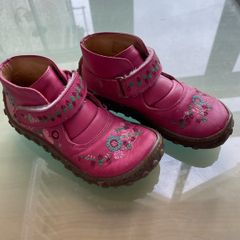 girls pink boot