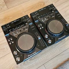 2 x Pioneer CDJ 400 Limited Edition