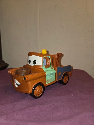 Disney Cars 2 Hide n Spy Tow Mater Bop it style game - Fully working