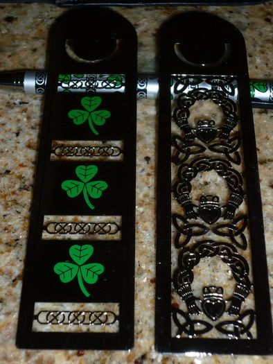 Book Mark x 2 & Pen Biro Set Celtic Claddagh Design New Immaculate.