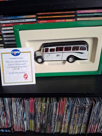 Model Bus