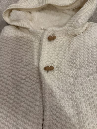 Cream warm jumper 9-12 months