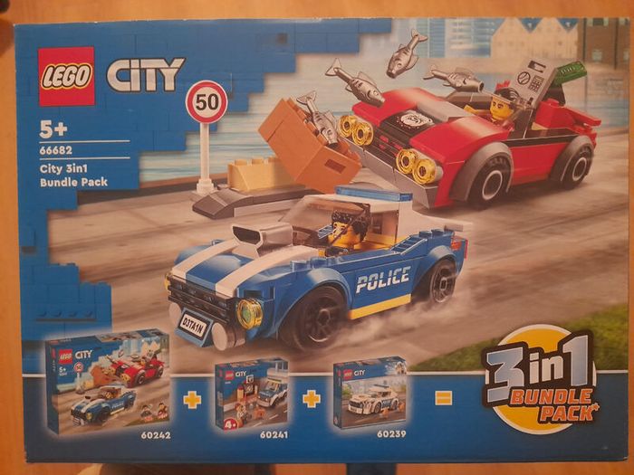 Lego City 3 in 1 bundle pack (set 66682)