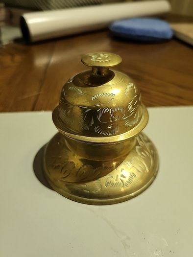 Prayer bell claw type