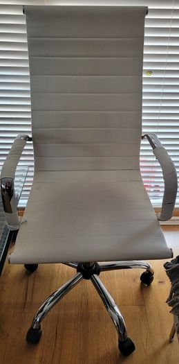 Ergonomic chair