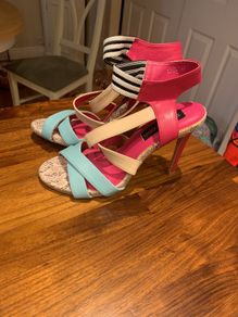 Stunning high heels size 5 brand new