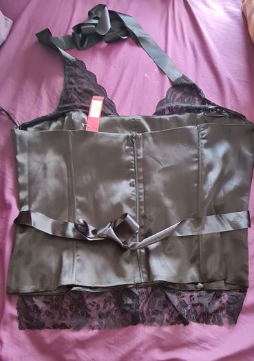PLUS SIZE (26) Black Lace Halter Neck Top. New