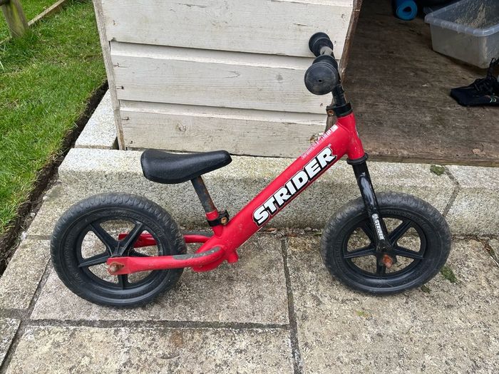 12" Strider Balance Bike Red