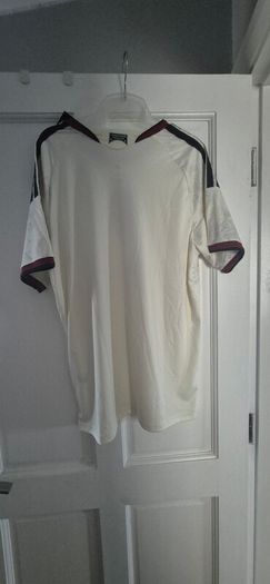 Man U Away Jersey 26/27