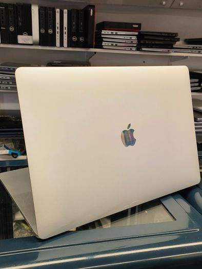 Apple MacBook Pro 15" 2018 A1990 , Intel i7, 32GB RAM, 500GB, macOS Sequoia, Battery Cycle: 658