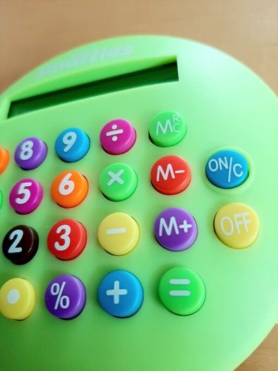Retro Smarties calculator (lime)