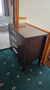 Chest of drawer