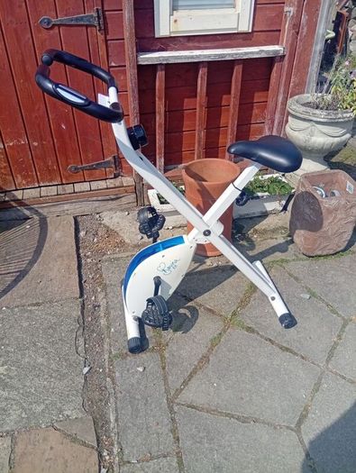 folding exercise bike