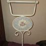 Vintage metal free standing toliet paper holder Image 2