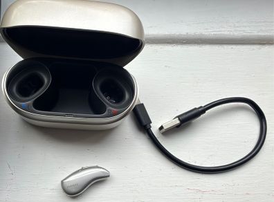 Phonak hearing aid (1)