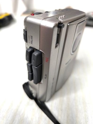 Sanyo Cassette Tape Player/Recorder + New Headphones