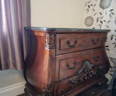 Elegant Chest of Drawers