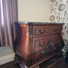 Elegant Chest of Drawers
