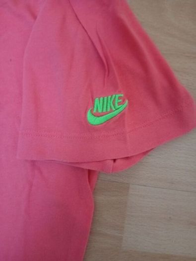 Nike T-shirt