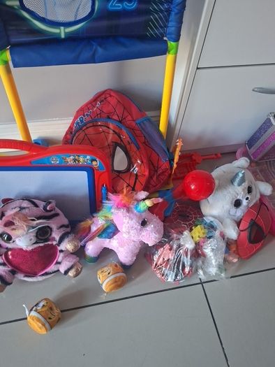 toys
