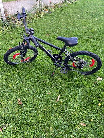 Rockrider kids bike 20 inch-Black- good condition,