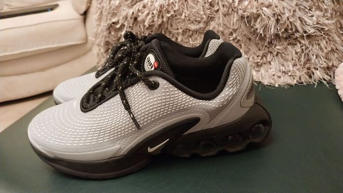 Nike size 4 perfect immaculate were 120