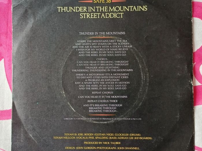Toyah 7" Vinyl