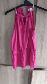 Calvin Klein pink top size fits Xs and s never worn