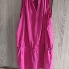 Calvin Klein pink top size fits Xs and s never worn