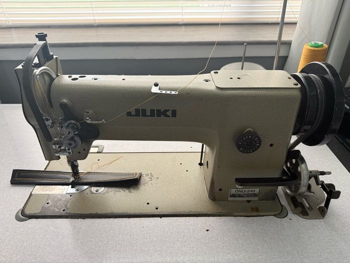 Juki Dnu-241 Heavy-duty Industrial Walking Foot Sewing Machine