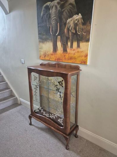 glass cabinet
