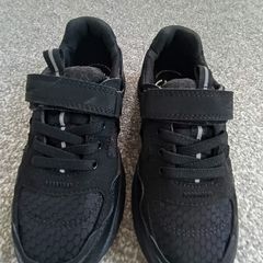 New.Clarks boy's school shoes. UK 12G/EUR 30