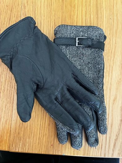 Leather gloves