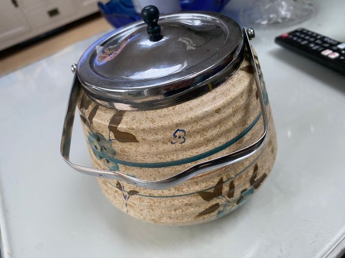 Reduced old Vintage Bramley  Biscuit Barrel