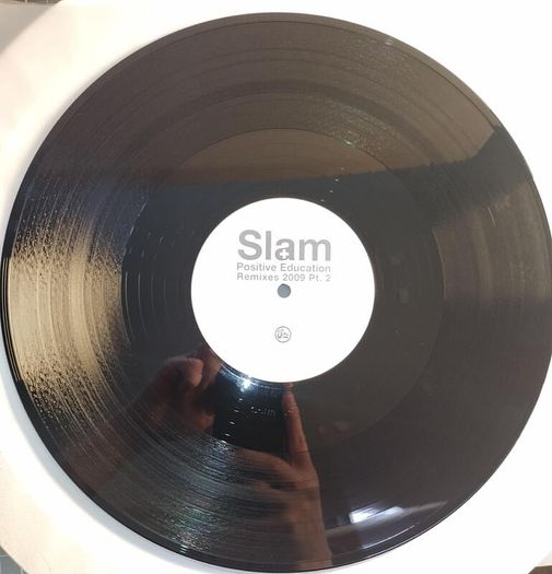 SLAM - Positive Education - Soma Quality Recordings - CLASSIC Early 90s 303 TECHNO Beast! Pristine CONDITION! Original MIX!