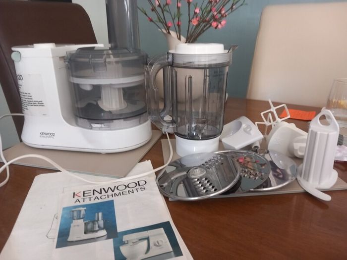 Kenwood Gourmet Food Processor With Blender And Attachments FP505 Powerful 500 Watt Motor