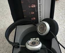 Grado SR325x Headphones + Upgraded Pads + 4-Way Headphone Stand