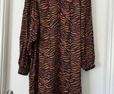 Mos Mosh animal print dress Size M see pics for measurements