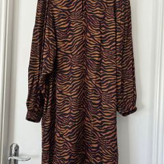 Mos Mosh animal print dress Size M see pics for measurements