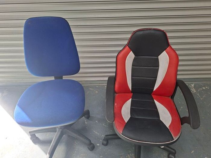 2 office chairs