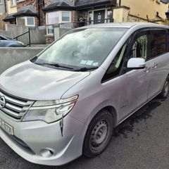 Nissan Serena 2014