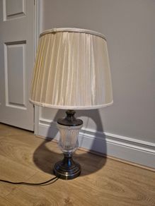 Table lamp