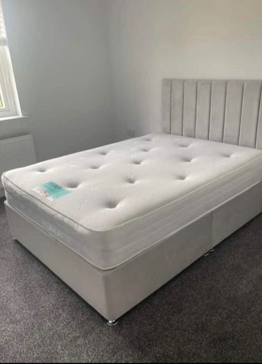 New 4'6" double grey divan bed and mattress
