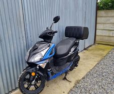 Lexmoto TITAN 125cc Scooter