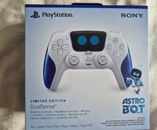 Astro Bot PS5 Dualsense Limited Edition (First/Initial run)