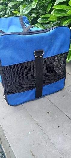 pet carrier