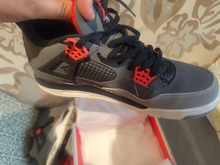 Air Jordan 4 Retro