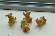 Mini pig figurines