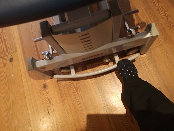 Professional treatment table